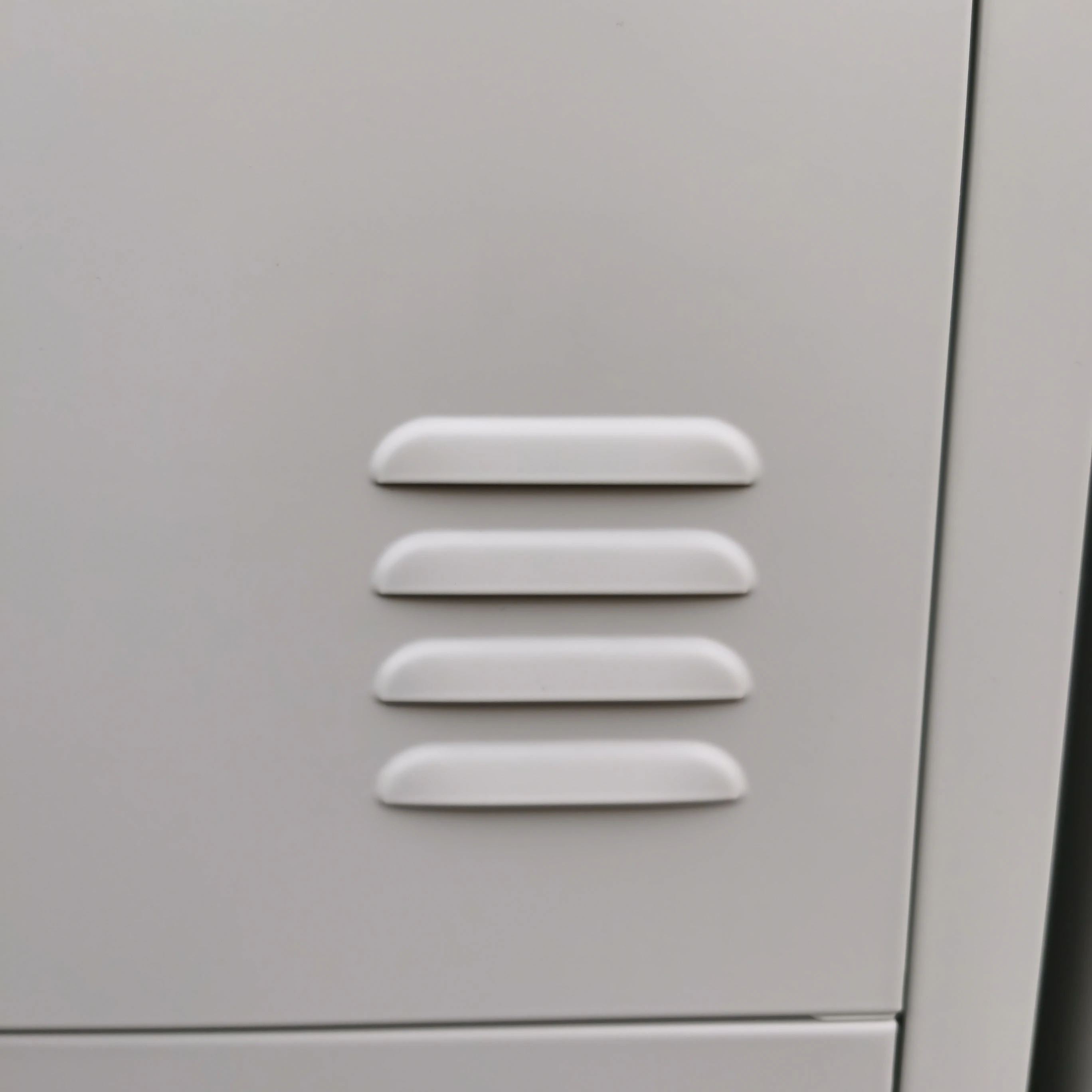 worker lockers (8).jpg