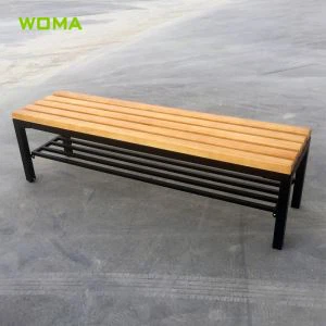 Banco de aço de madeira